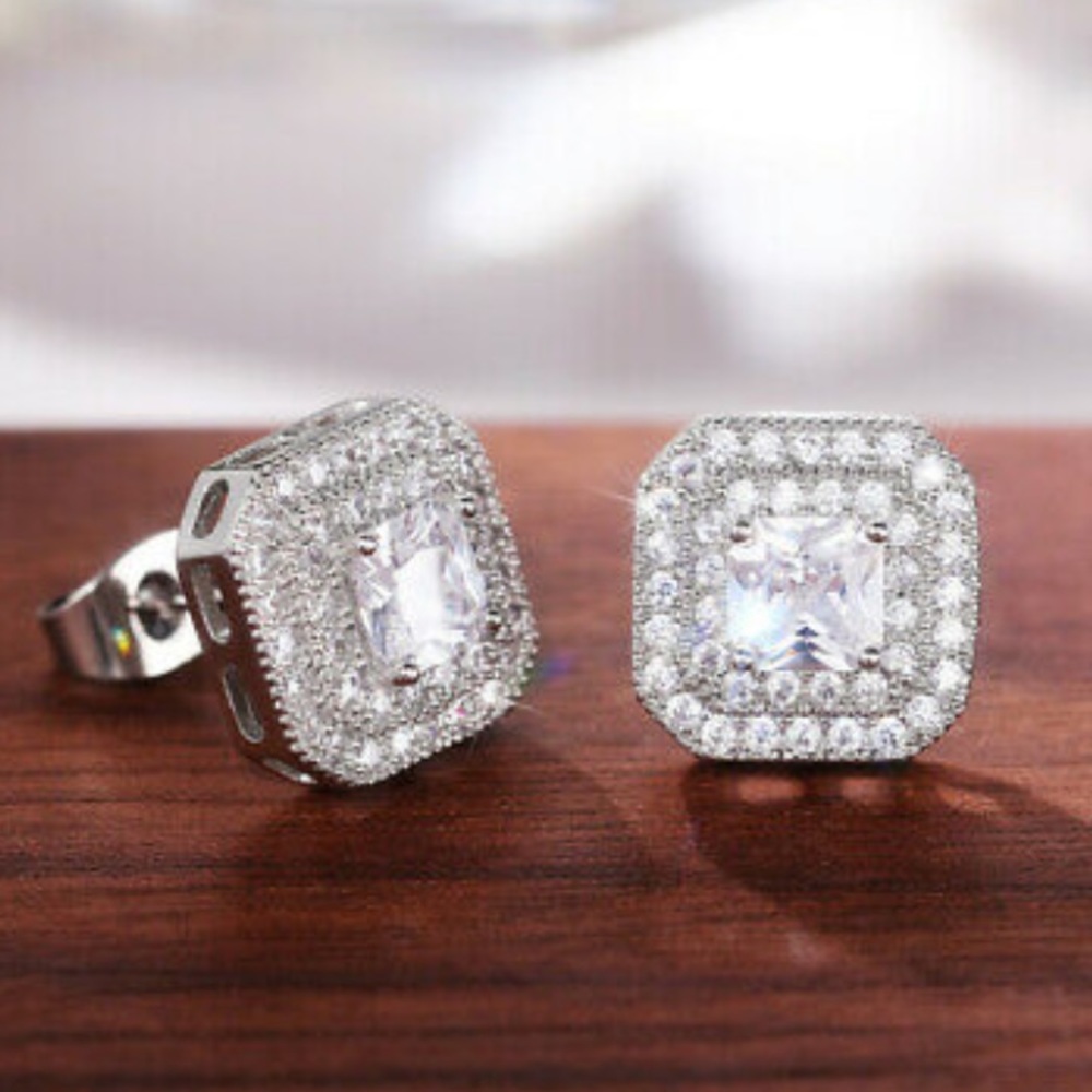 NWT DIAMOND LUXURY Sterling silver Stud Earrings - Picture 4 of 4